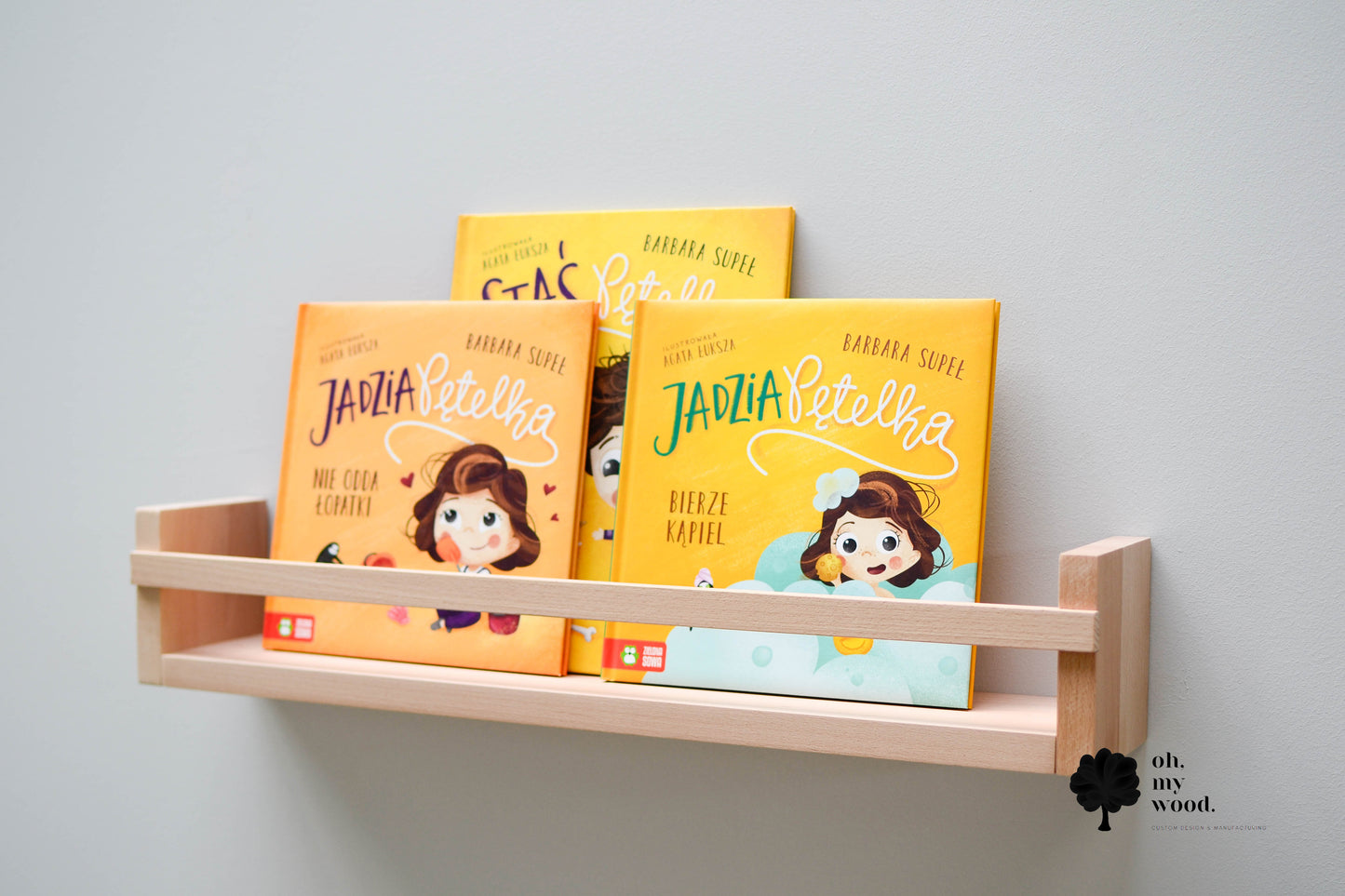 Wooden nursery kids bookshelf
