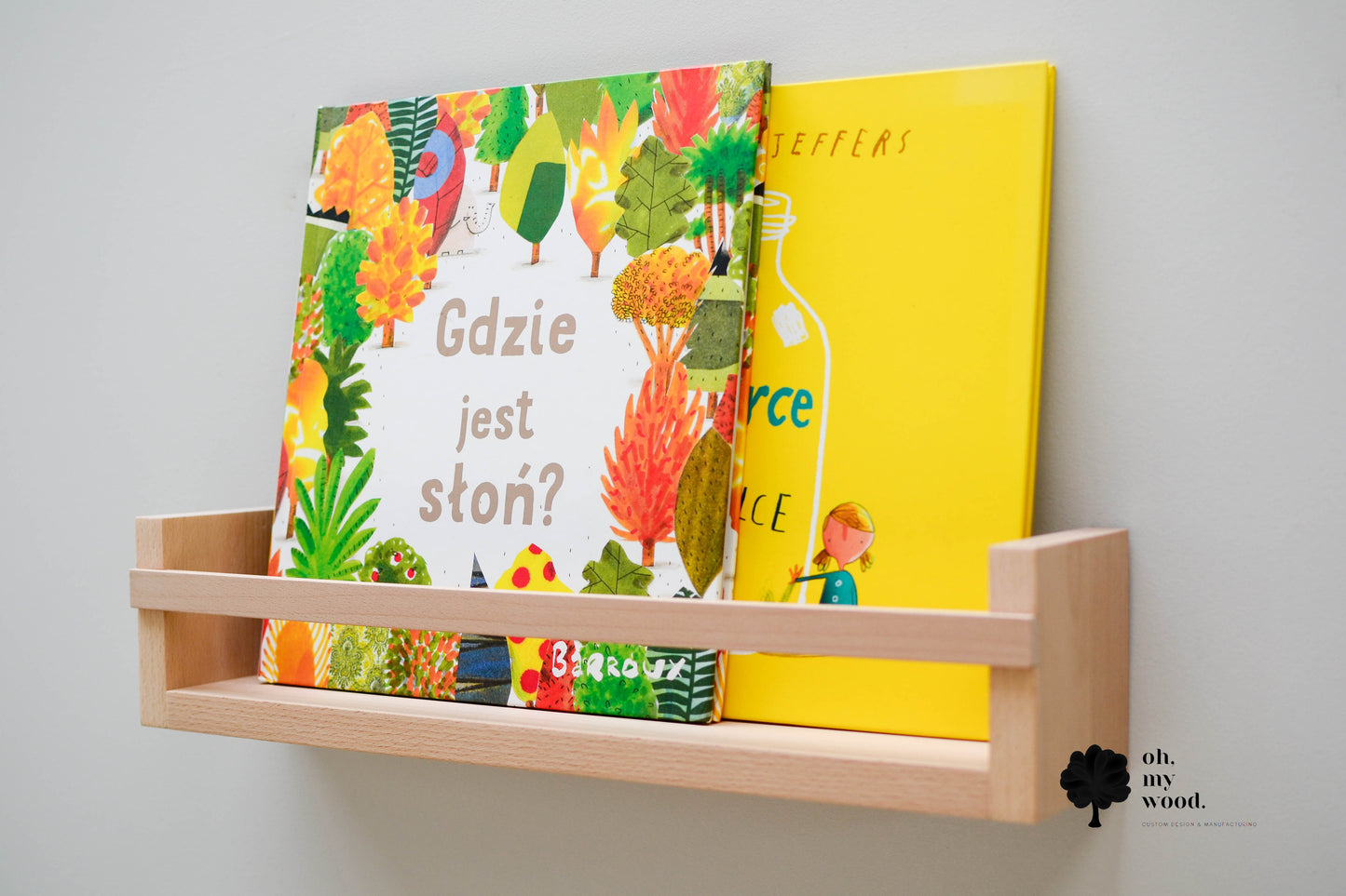 Wooden nursery kids bookshelf