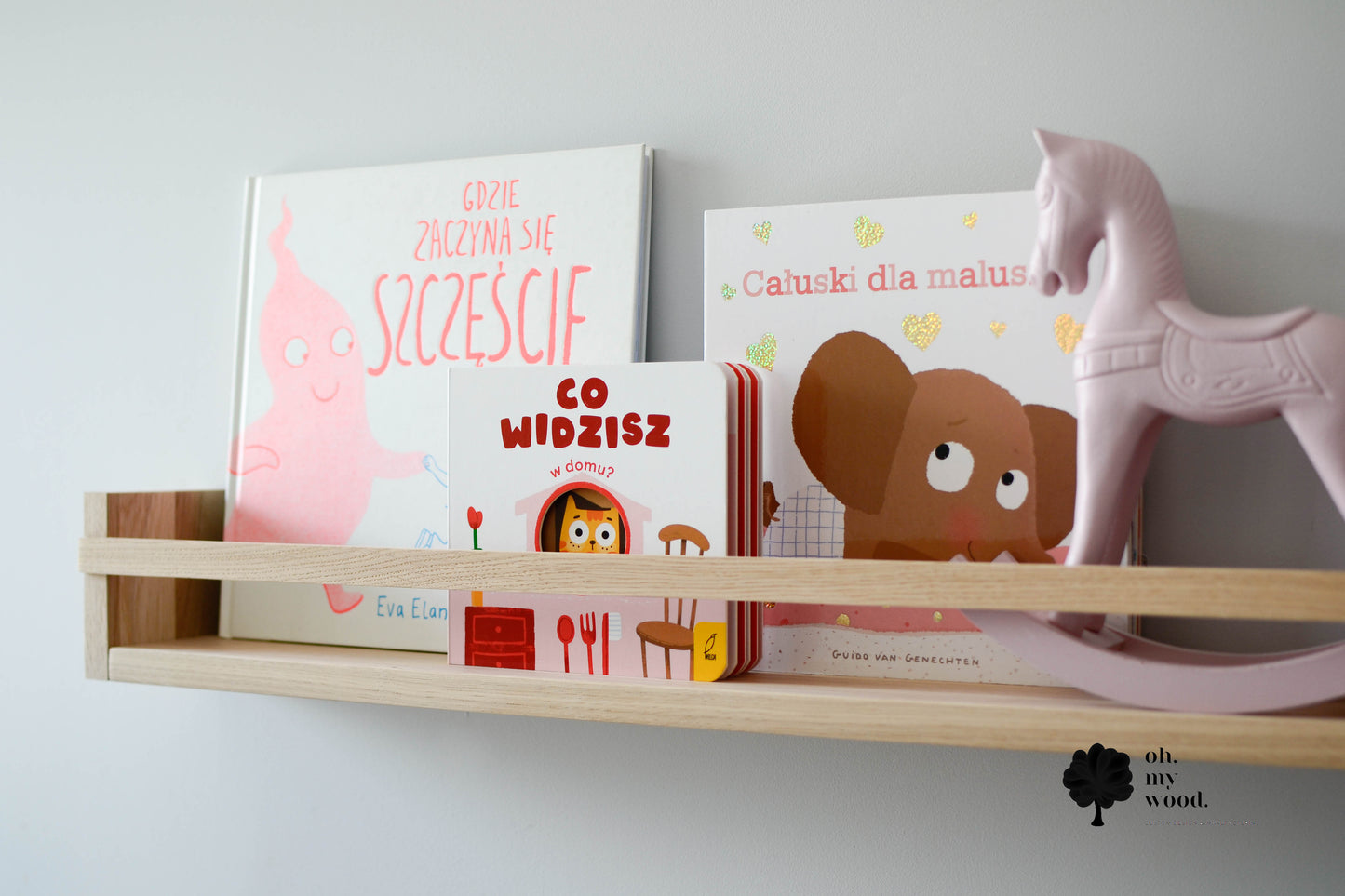 Wooden nursery kids bookshelf