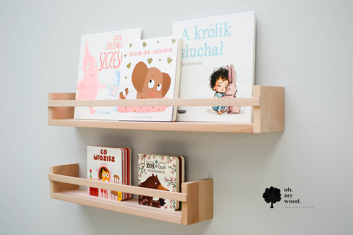 Wooden nursery kids bookshelf