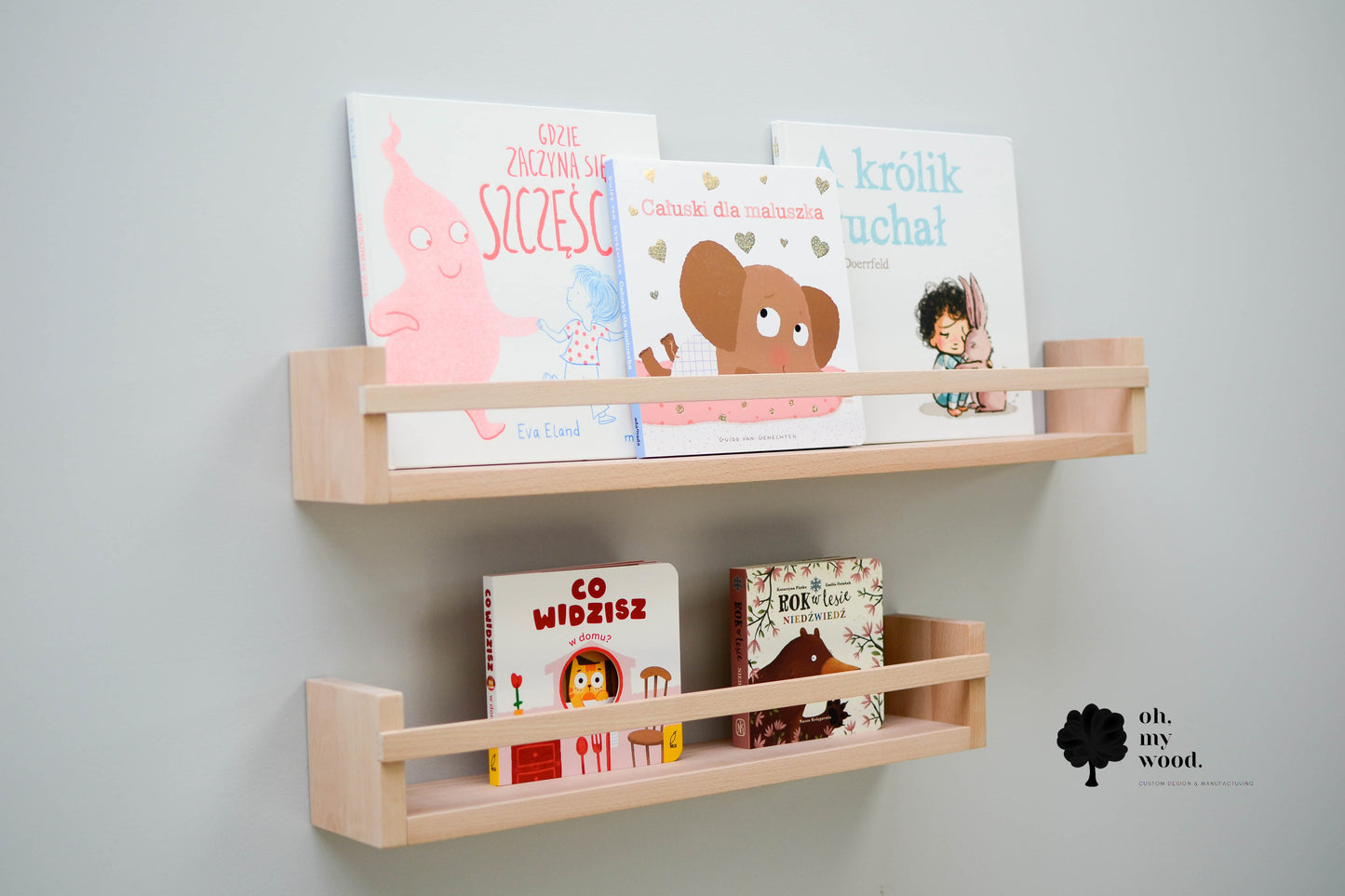 Wooden nursery kids bookshelf