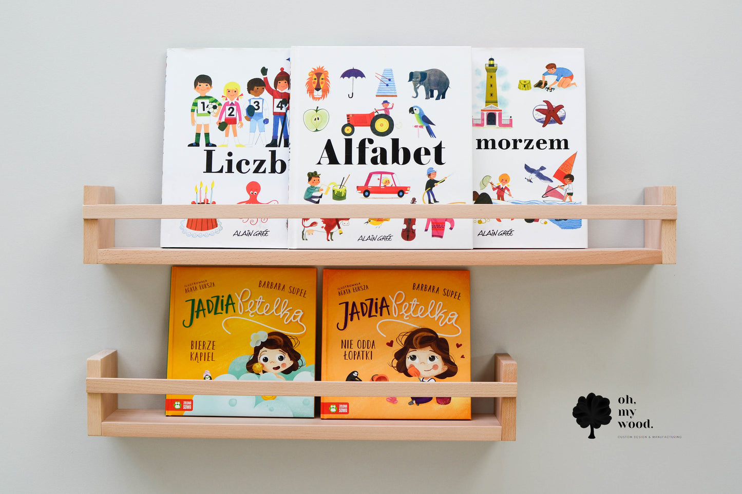Wooden nursery kids bookshelf