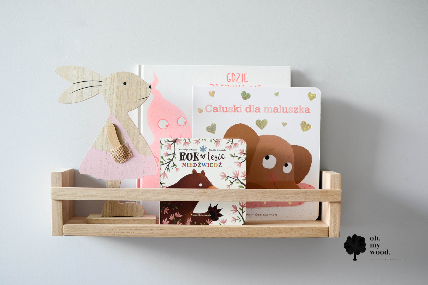 Wooden nursery kids bookshelf