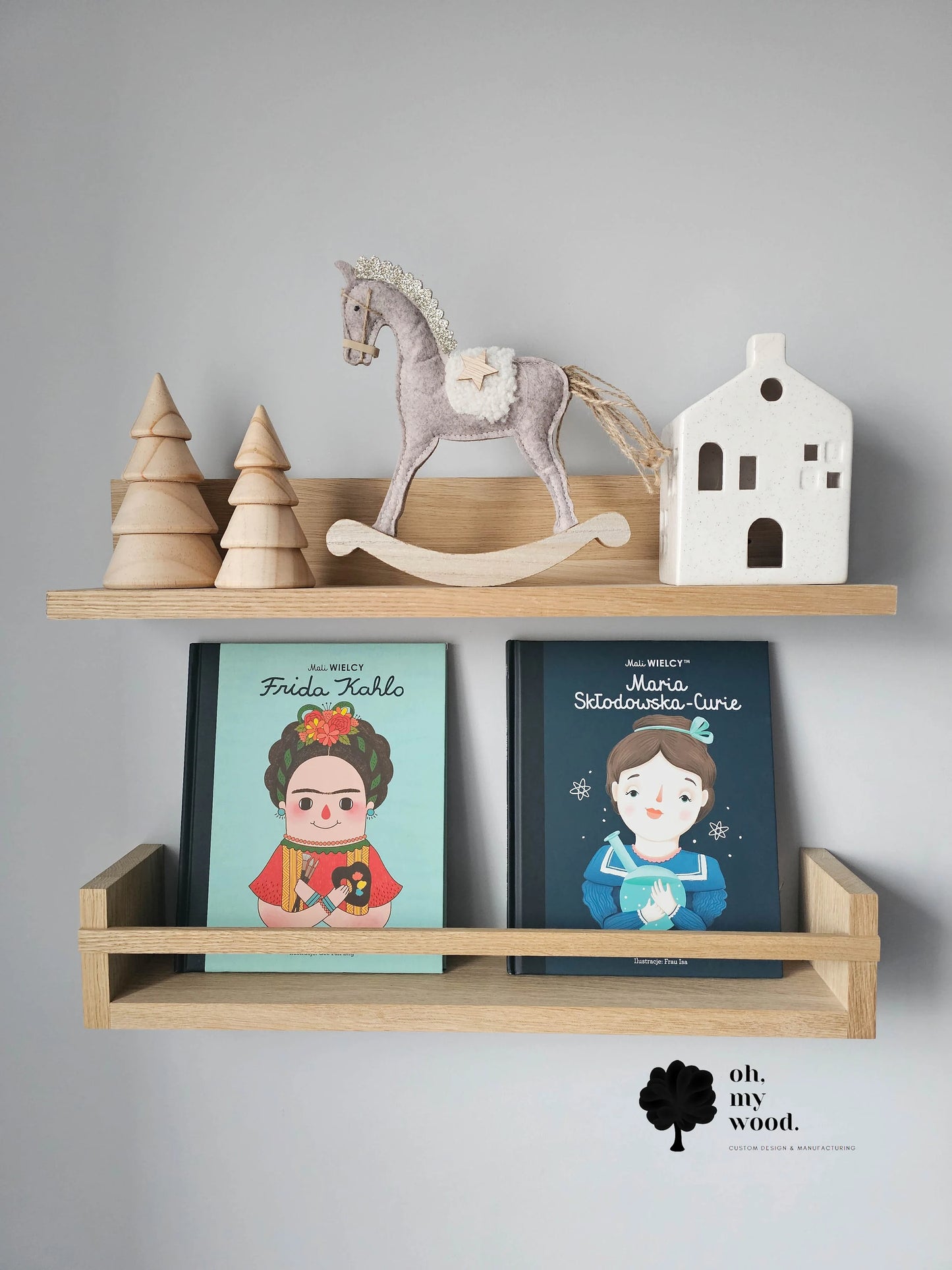 Set of 2 wooden kids nursery shelf
