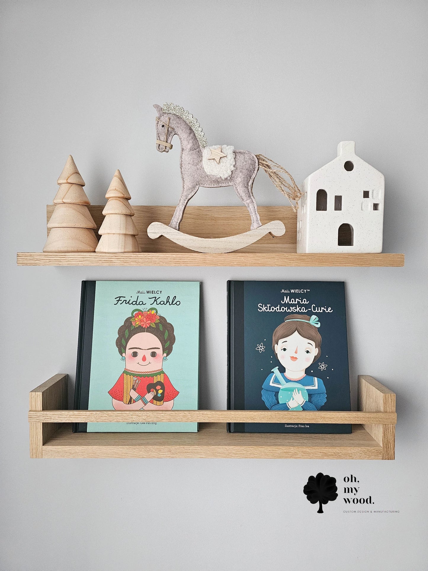 Set of 2 wooden kids nursery shelf