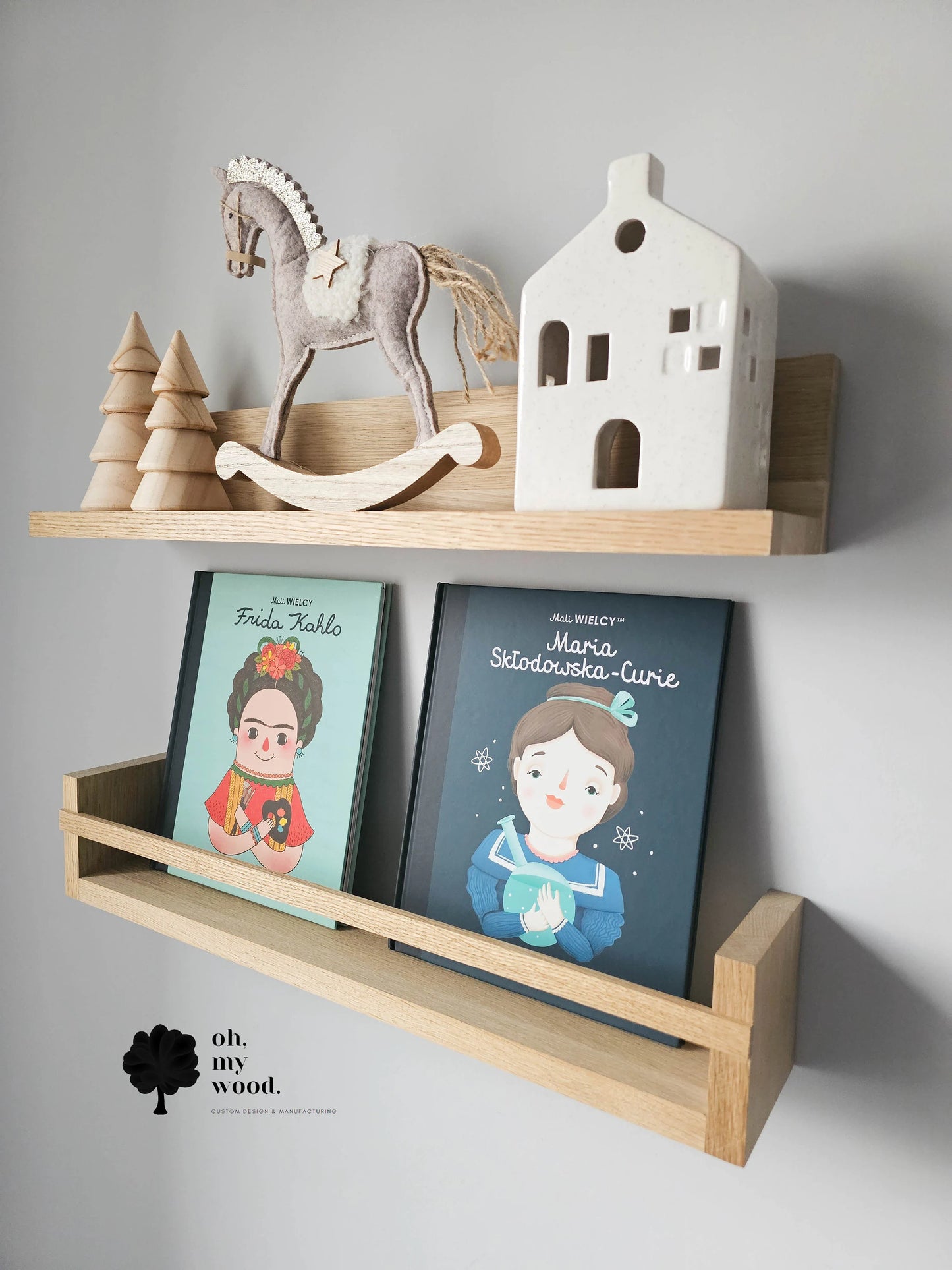 Set of 2 wooden kids nursery shelf